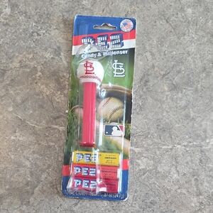(J39) PEZ Baseball Candy Dispenser - Red